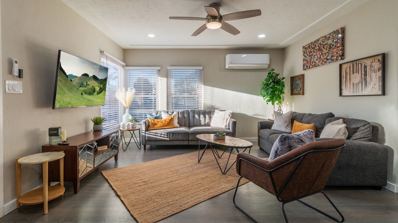 Photo of Bedroom in Altadena