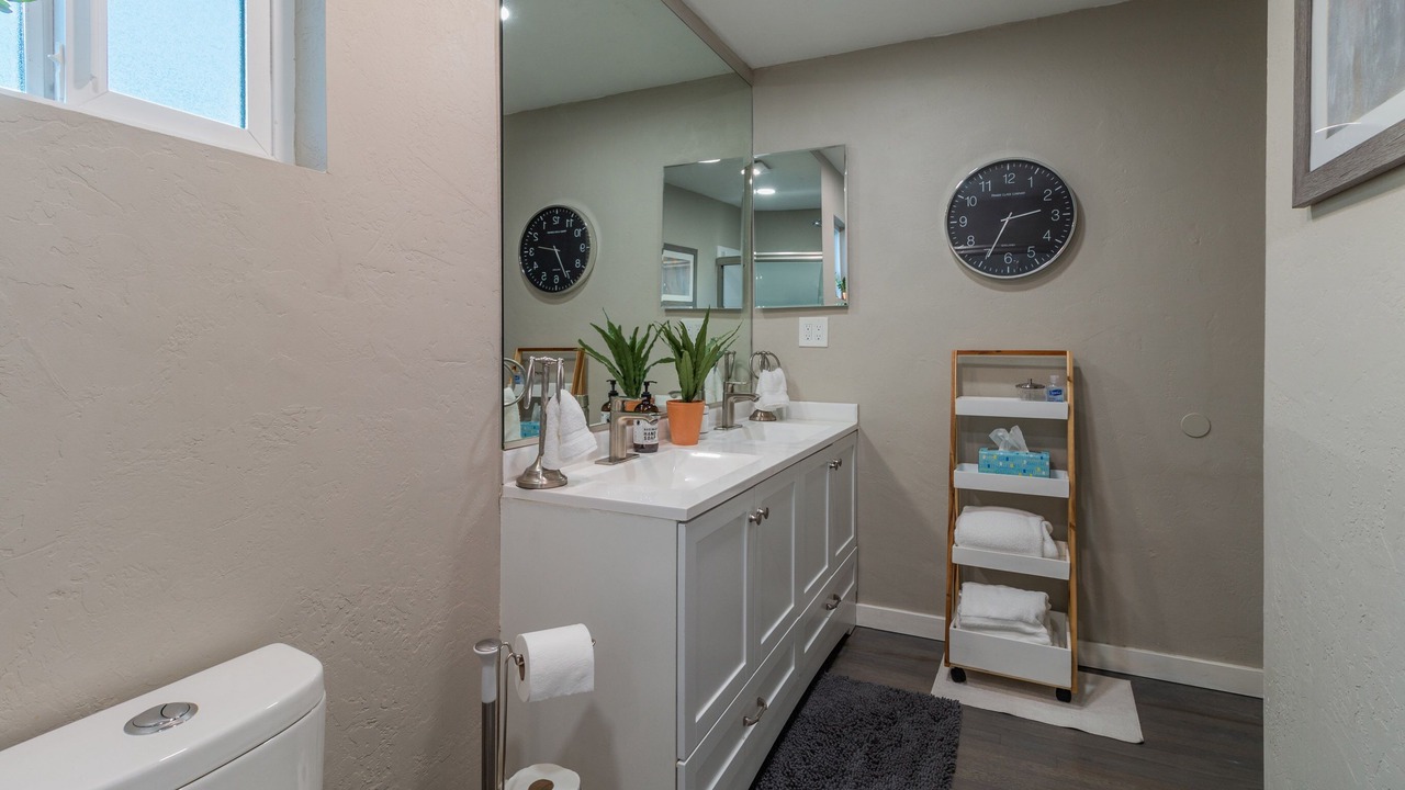 Photo of Bathroom in Altadena