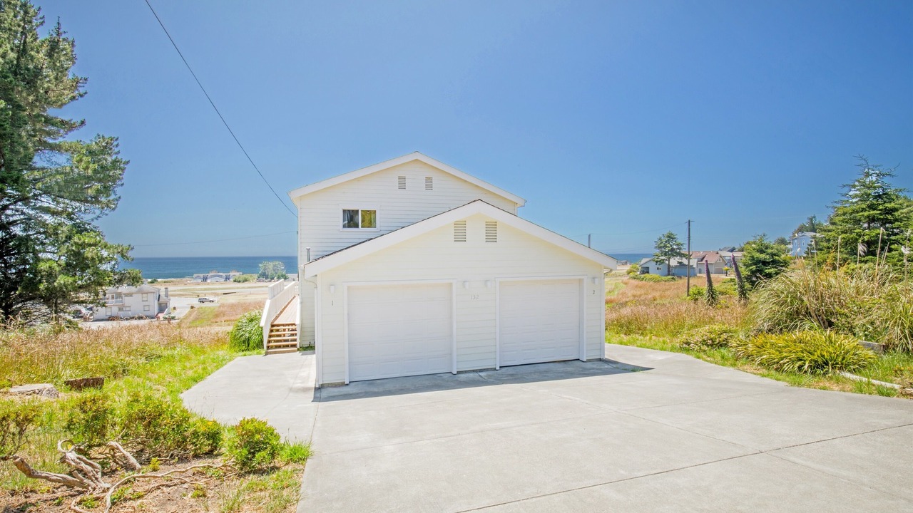 Photo of Others in Shelter Cove