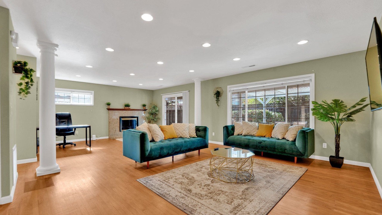 Photo of Livingroom in Centerville
