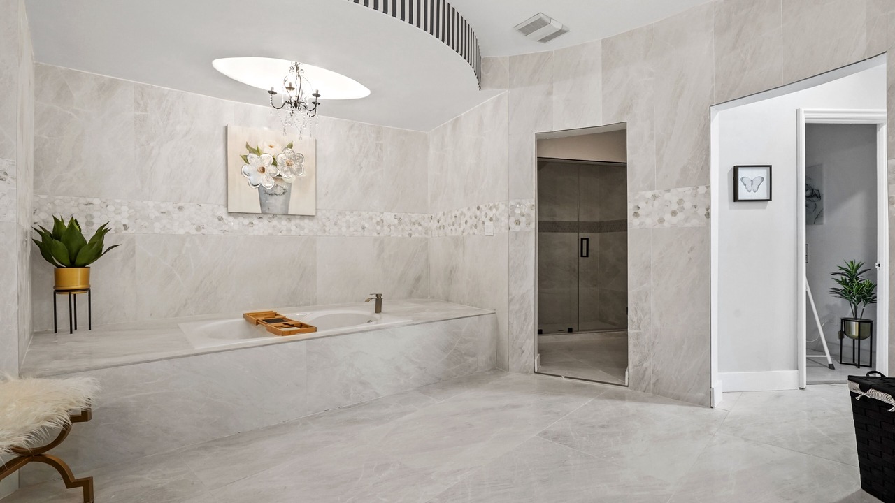 Photo of Bathroom in Beverly Glen