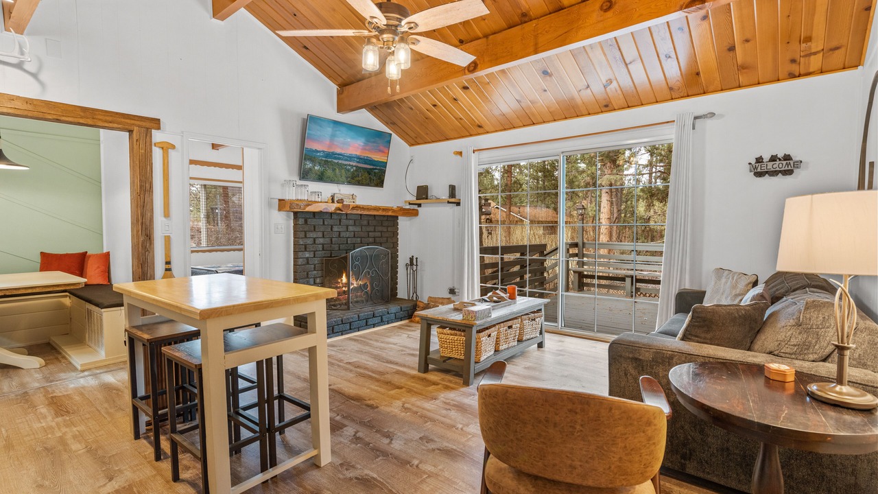 Photo of Livingroom in Big Bear City