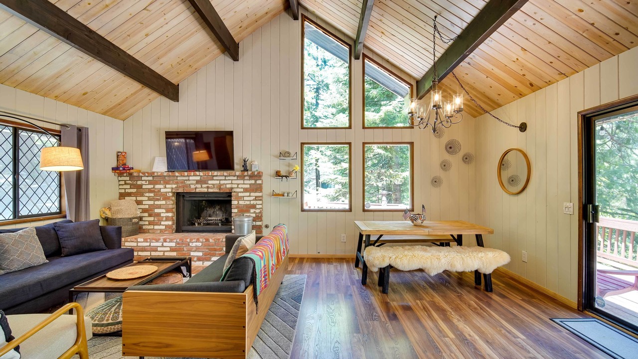 Photo of Livingroom in Twin Peaks