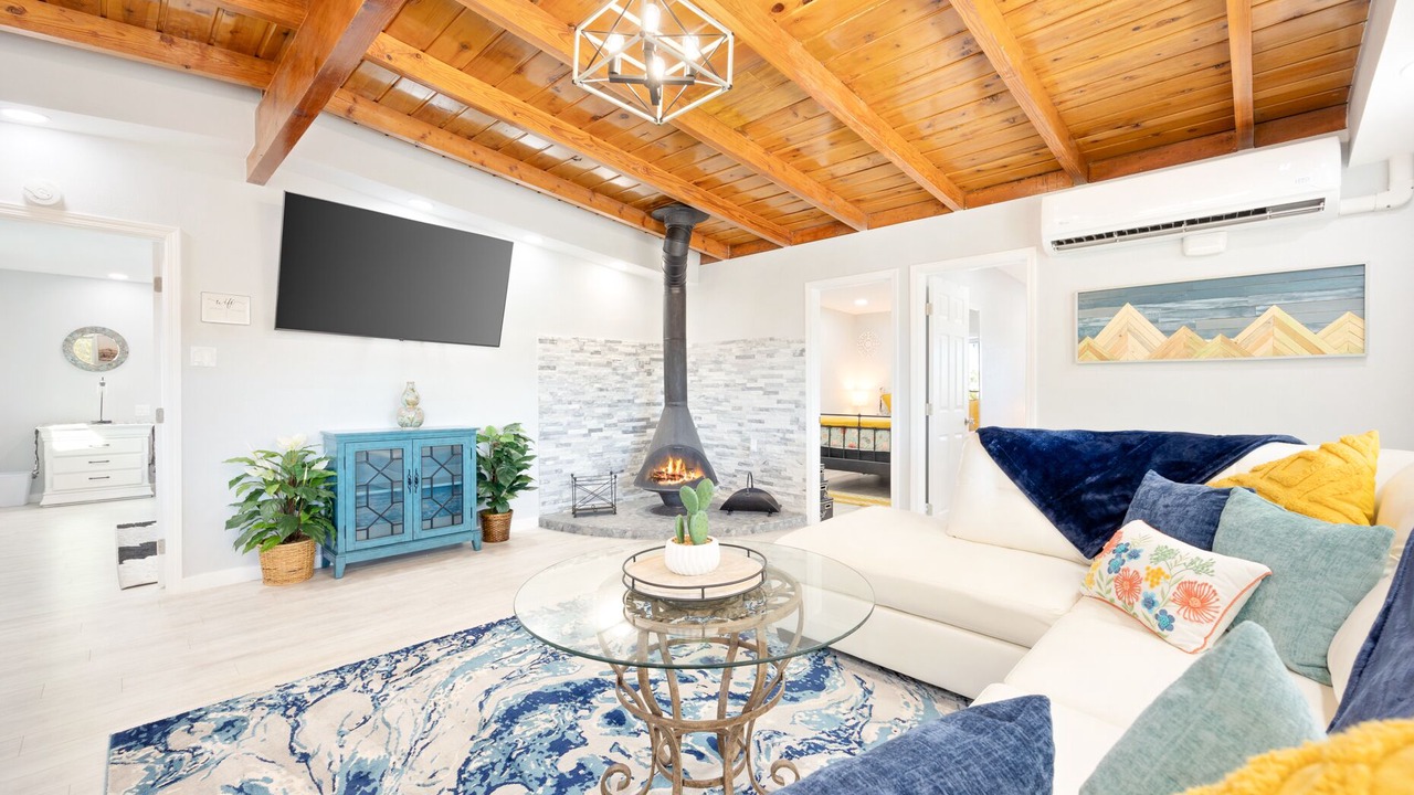Photo of Livingroom in Indian Cove