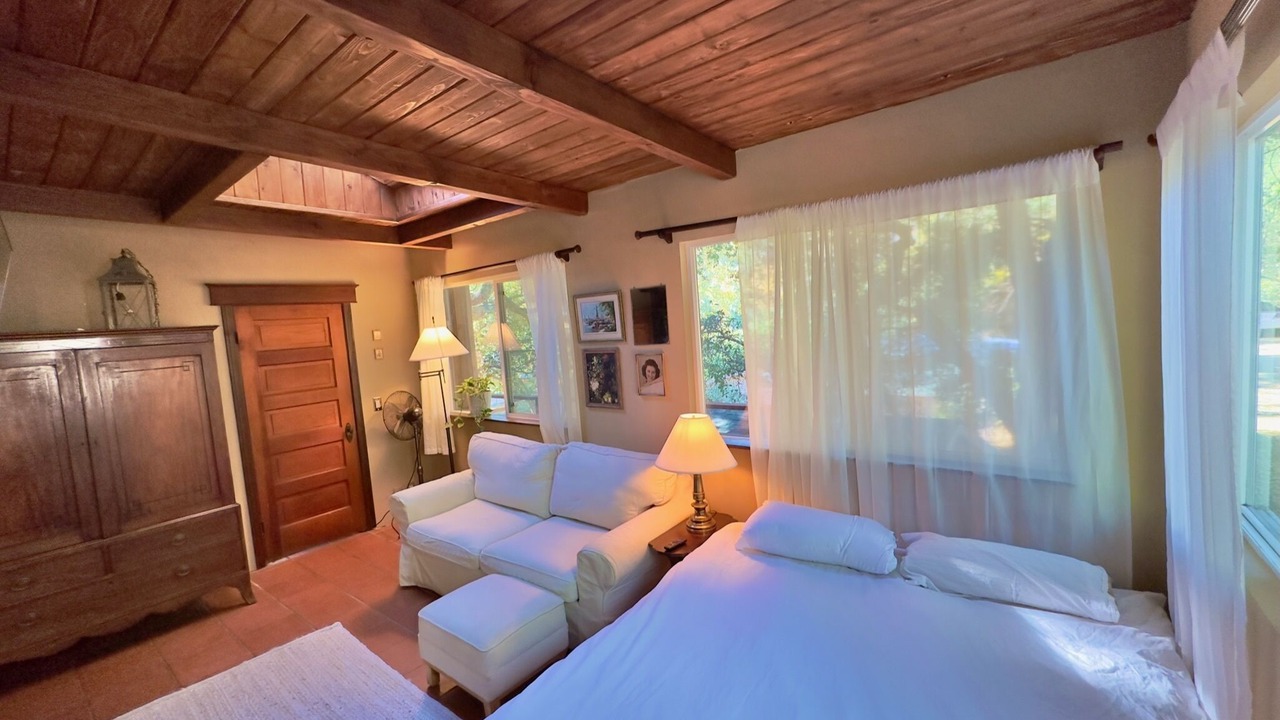 Photo of Bedroom in Topanga