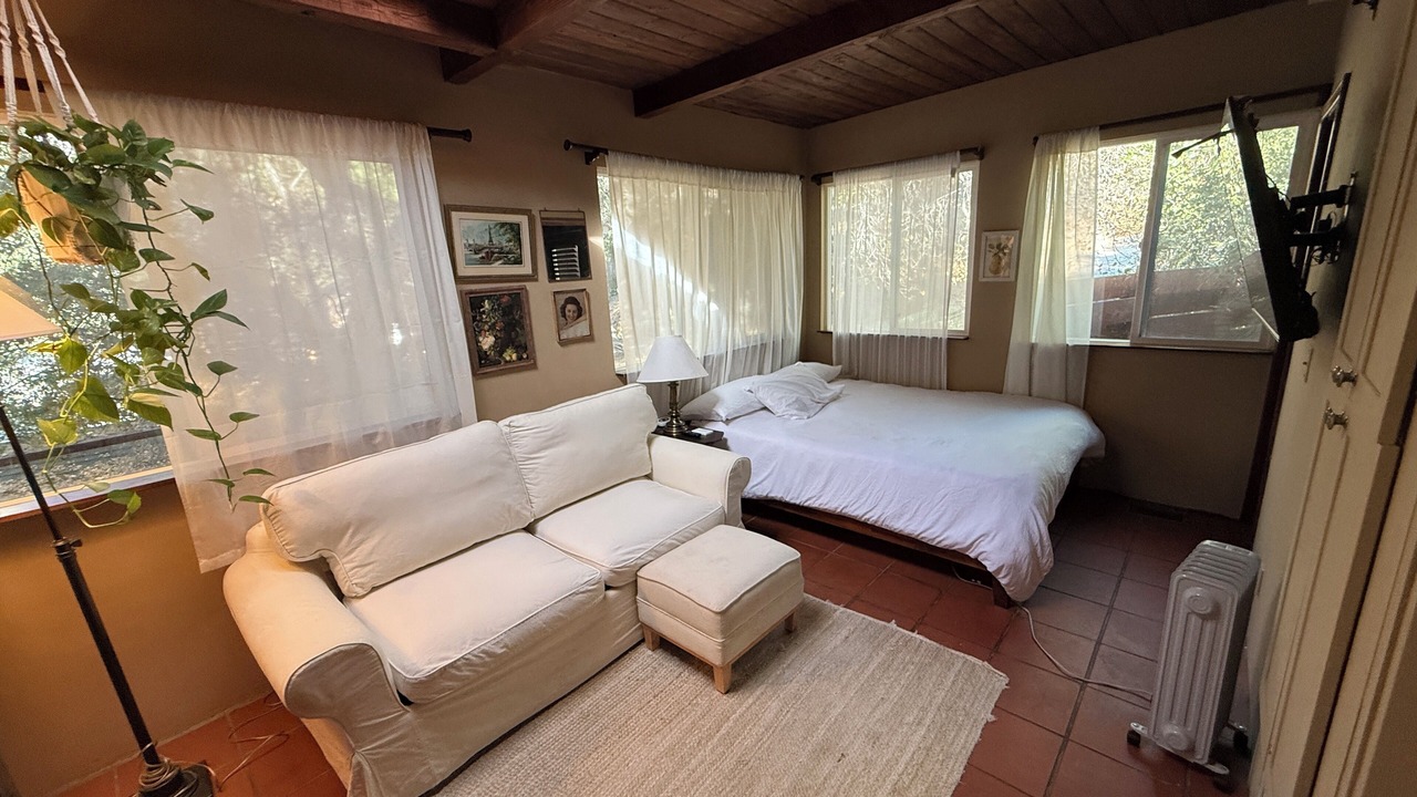 Photo of Bedroom in Topanga
