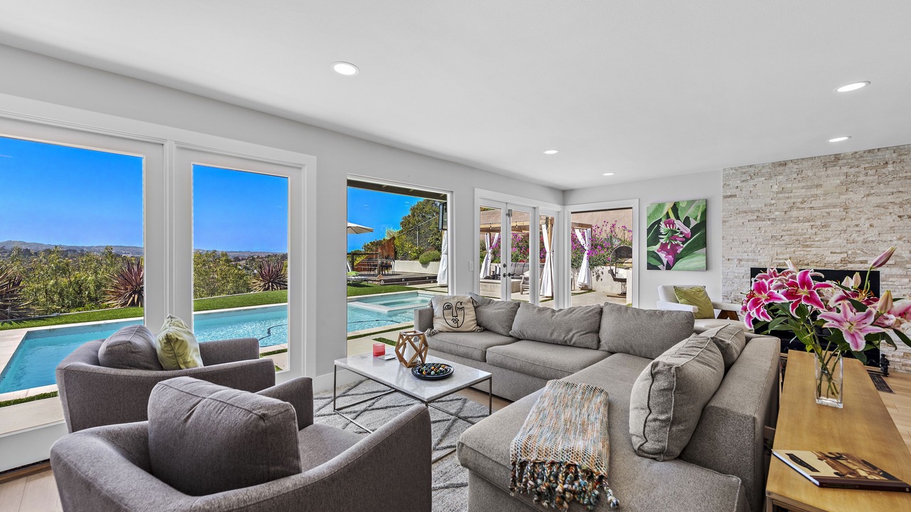 Photo of Livingroom in Laguna Niguel