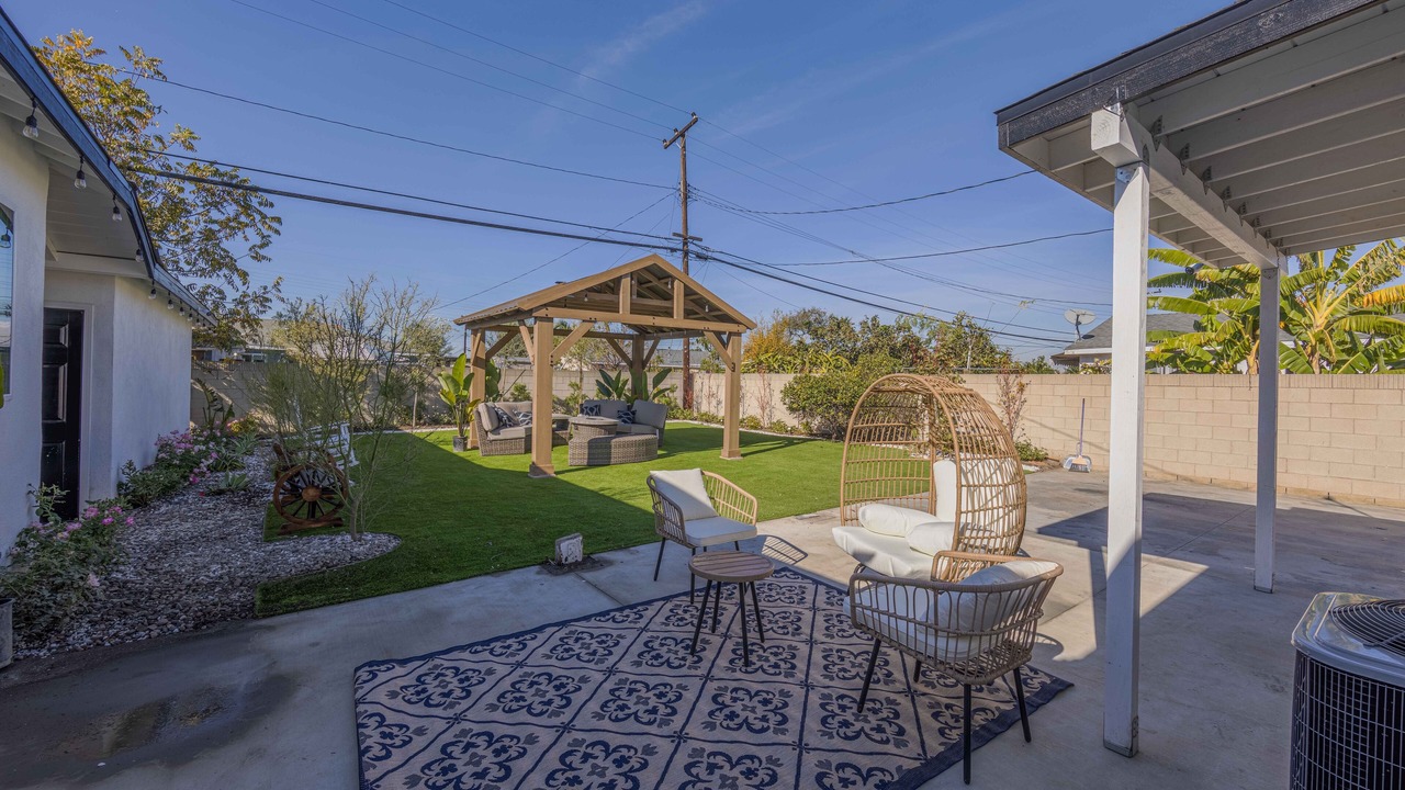 Photo of Patio Balcony in Midway City