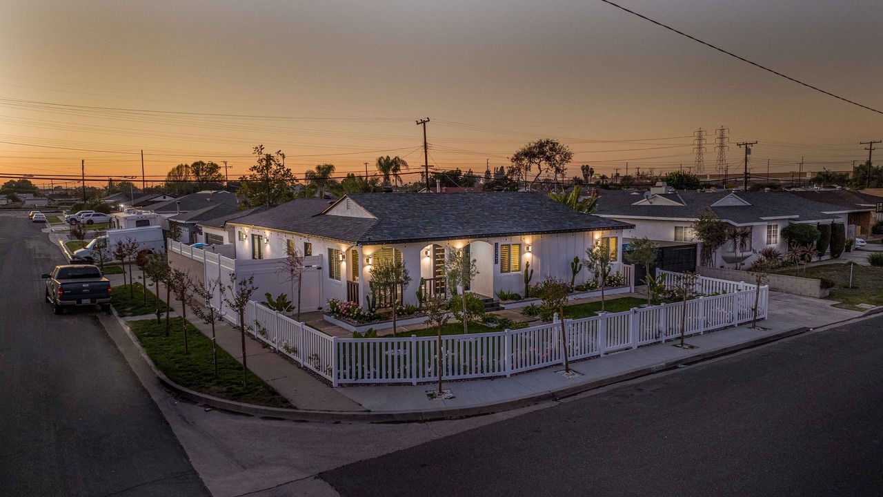 Photo of Outdoor in Midway City