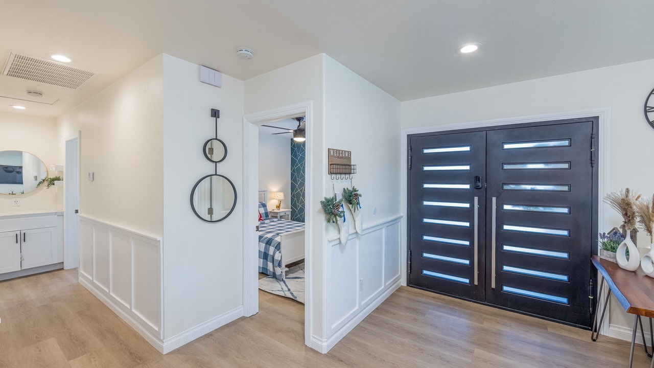 Photo of Bedroom in Midway City