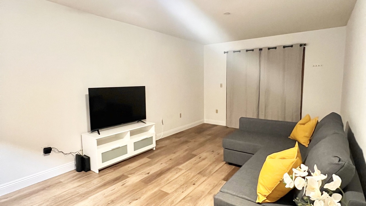 Photo of Livingroom in Fountain Valley