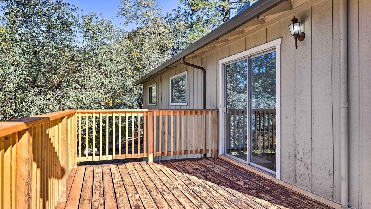 Photo of Patio Balcony in Tuolumne