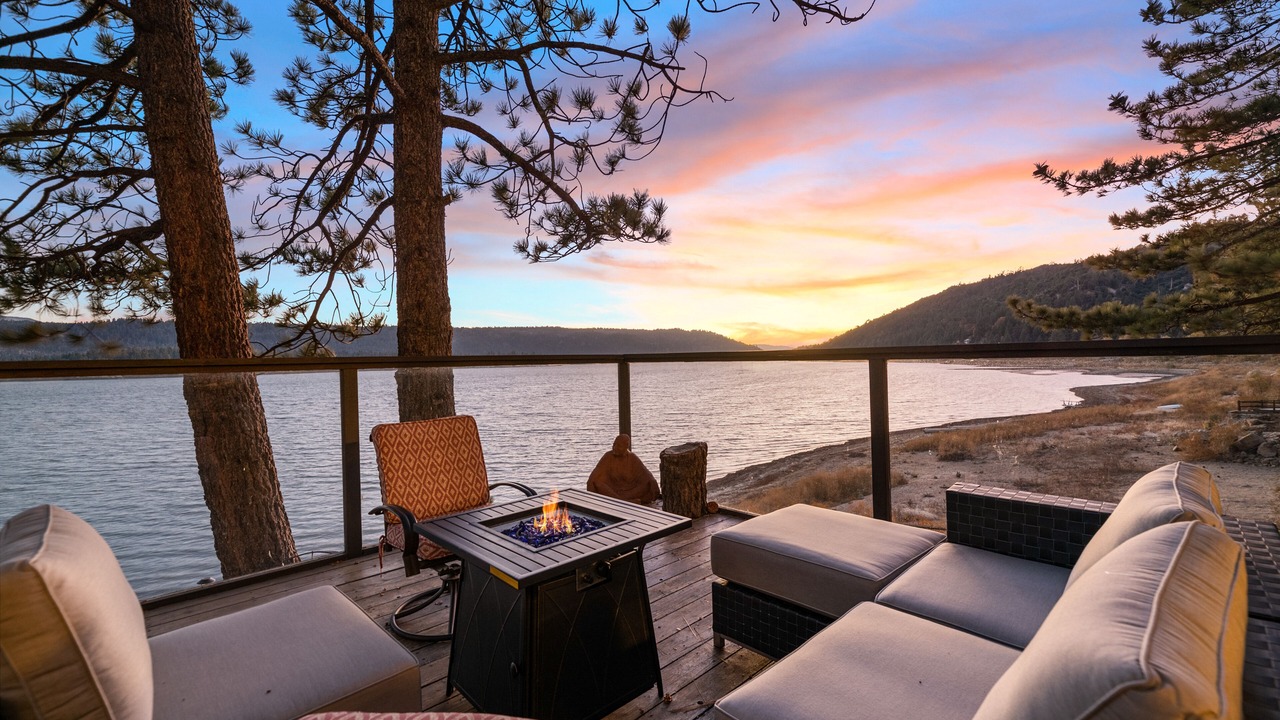 Photo of Patio Balcony in Fawnskin