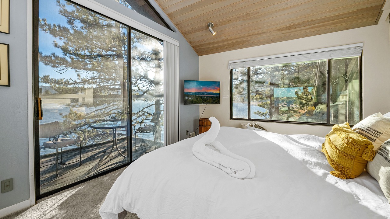 Photo of Bedroom in Fawnskin