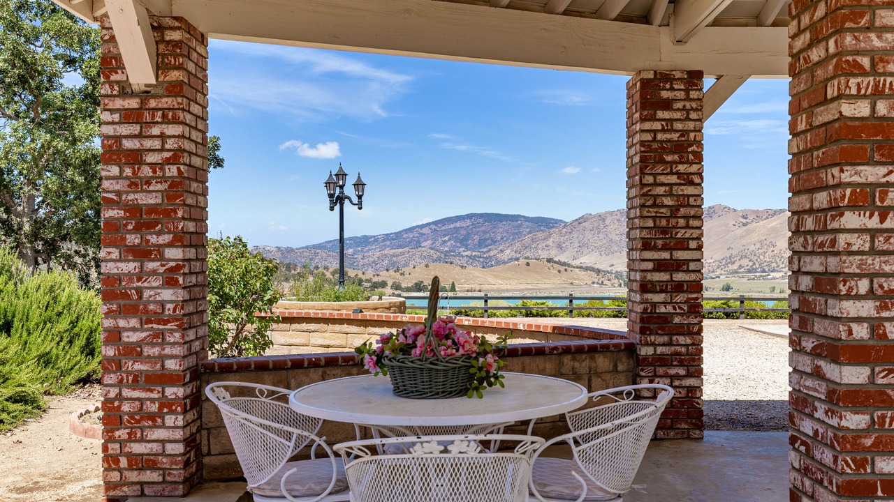 Photo of Others in Tehachapi