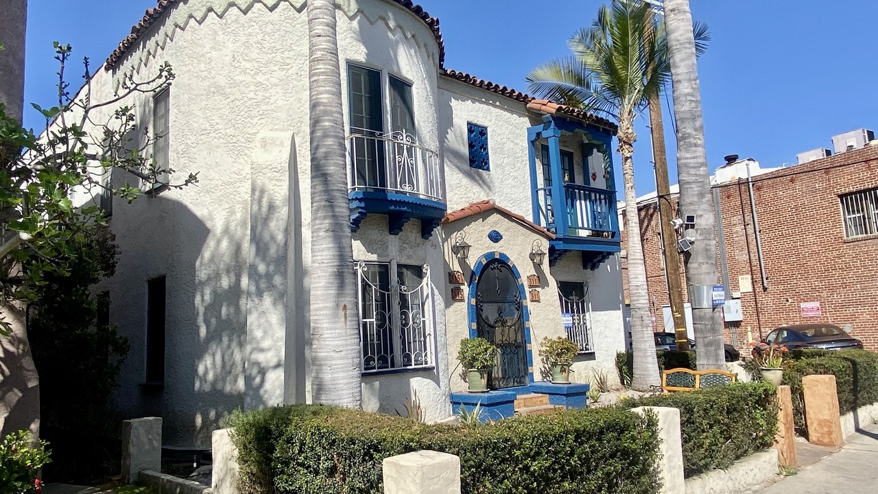 Photo of Outdoor in Greater Wilshire - Hancock Park