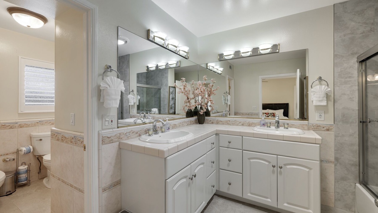 Photo of Bathroom in Sherwood Forest and Thistle Development