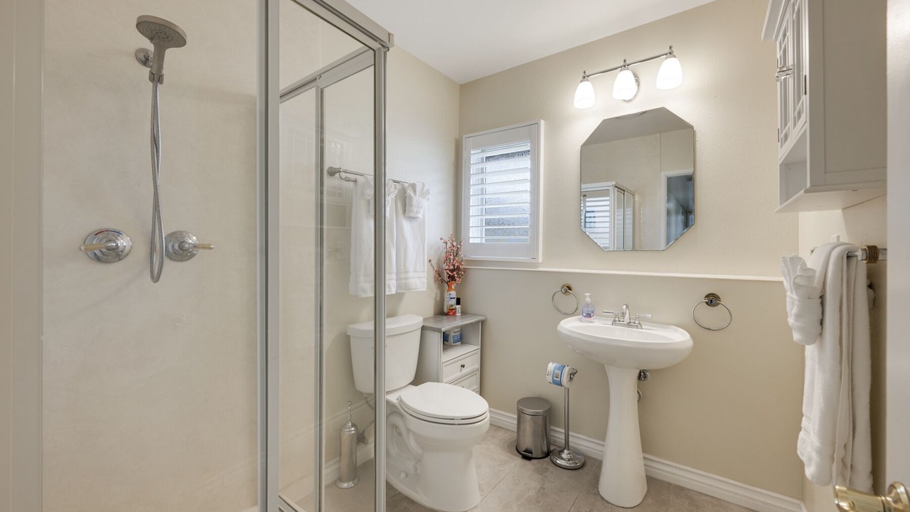 Photo of Bathroom in Sherwood Forest and Thistle Development