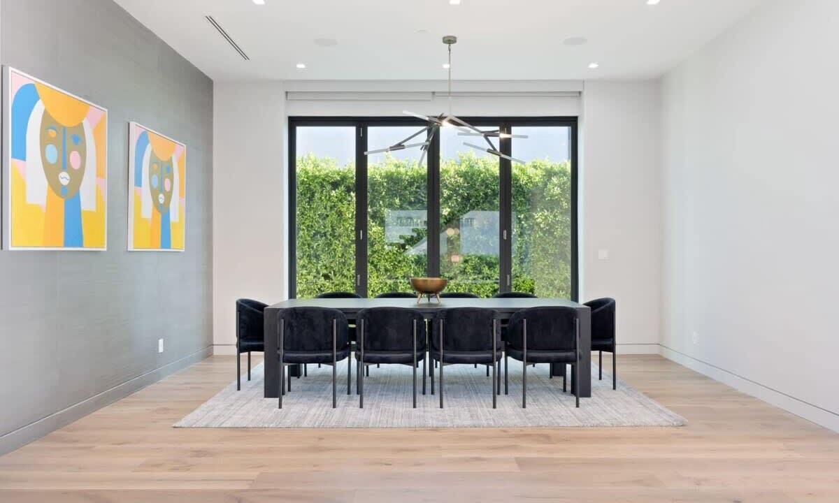 Photo of Bedroom in Fairfax District