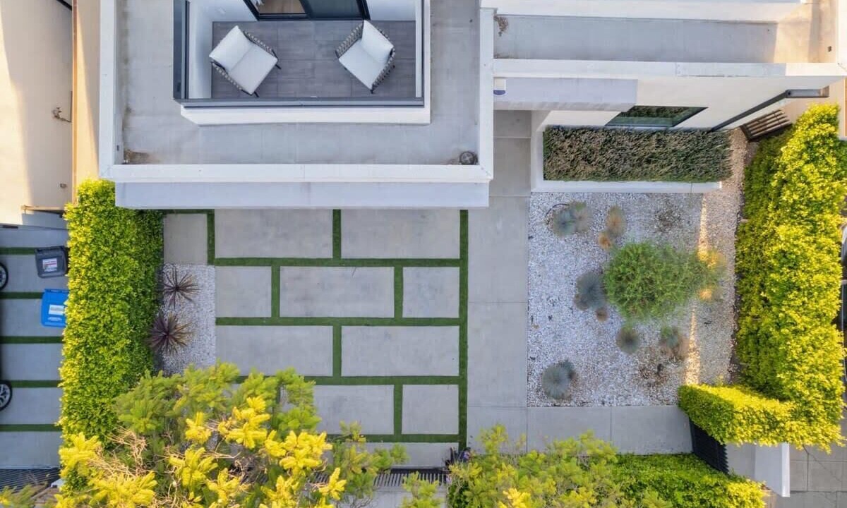 Photo of Outdoor in Fairfax District