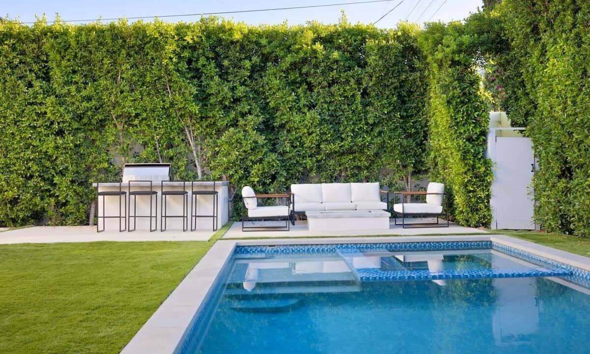Photo of Outdoor in Fairfax District