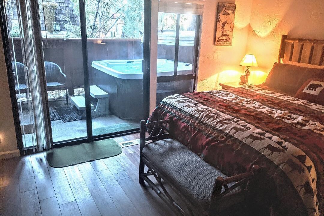 Photo of Bedroom in Big Bear Lake