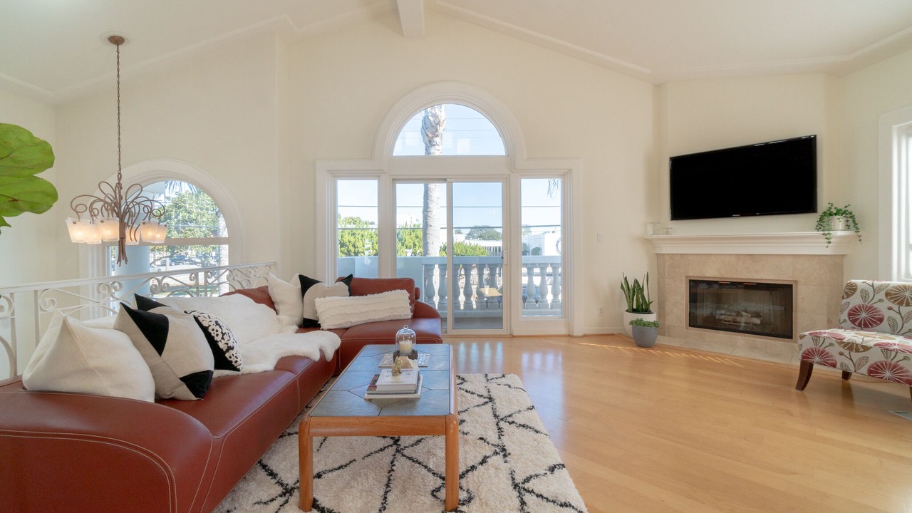 Photo of Livingroom in South Redondo