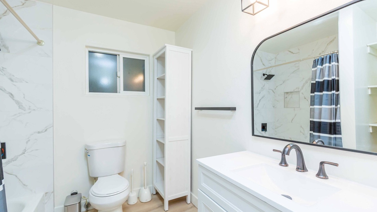 Photo of Bathroom in East Pasadena