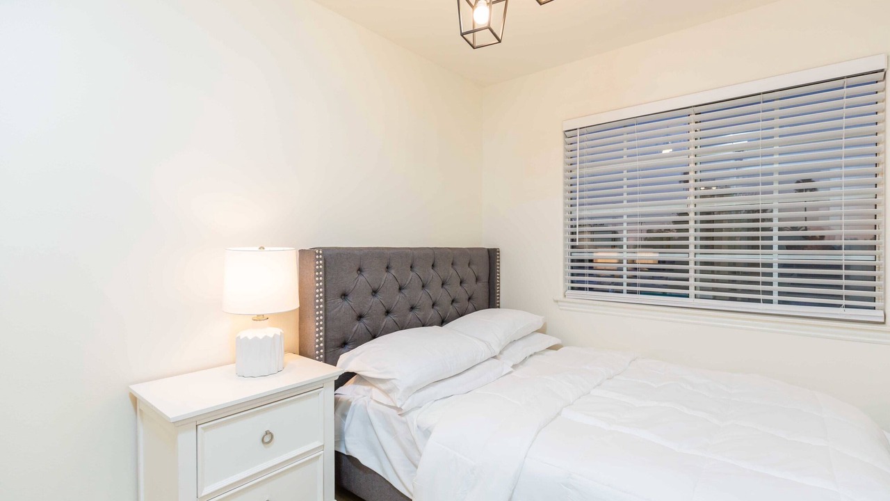 Photo of Bedroom in East Pasadena
