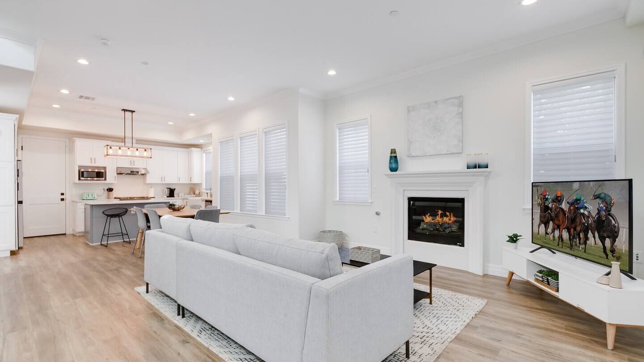 Photo of Livingroom in Pasadena