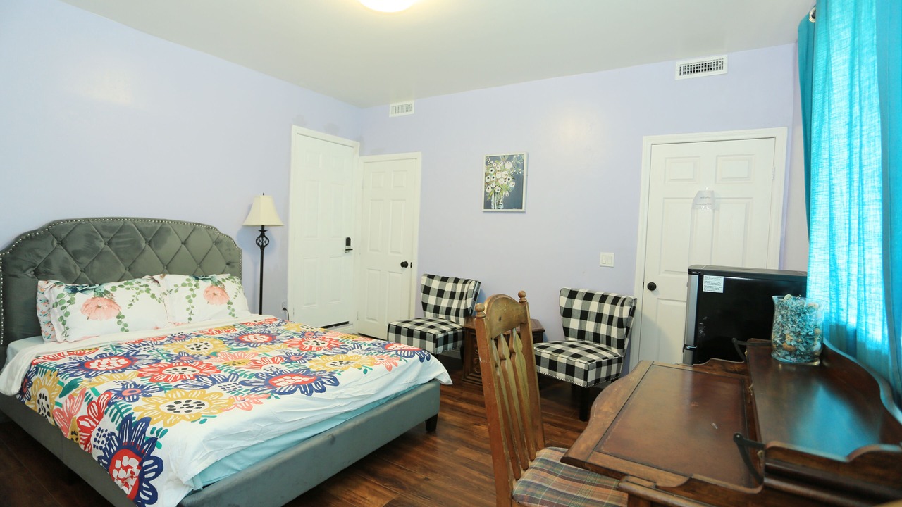 Photo of Bedroom in Covina