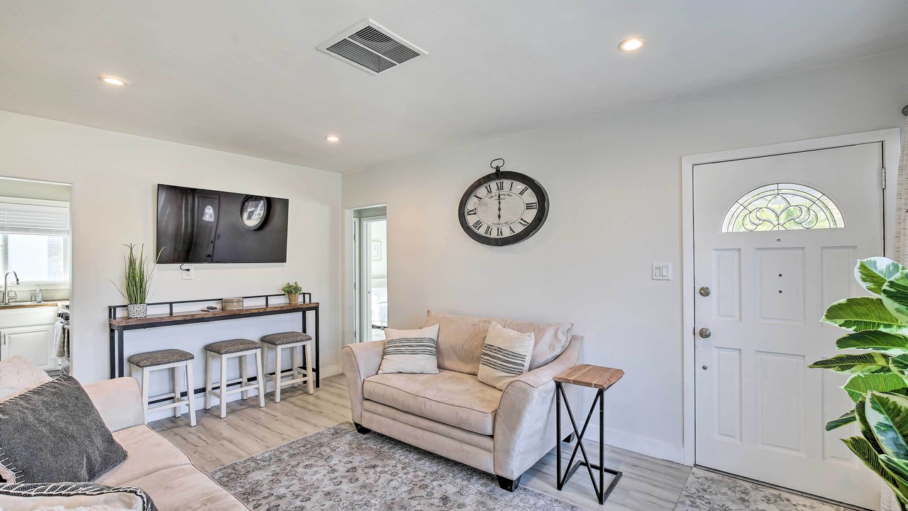 Photo of Livingroom in Norwalk