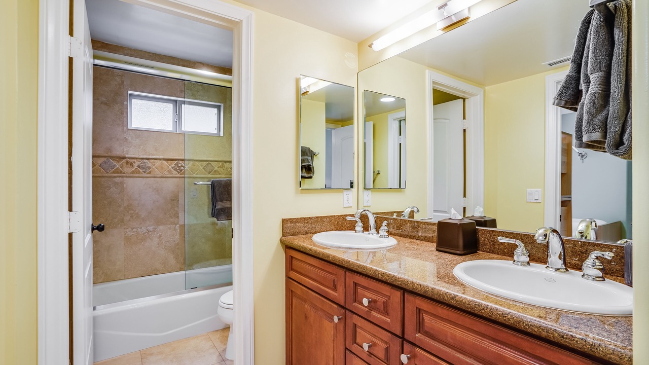 Photo of Bathroom in South Mission Beach