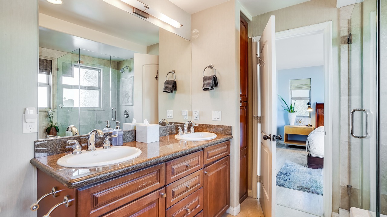 Photo of Bathroom in South Mission Beach