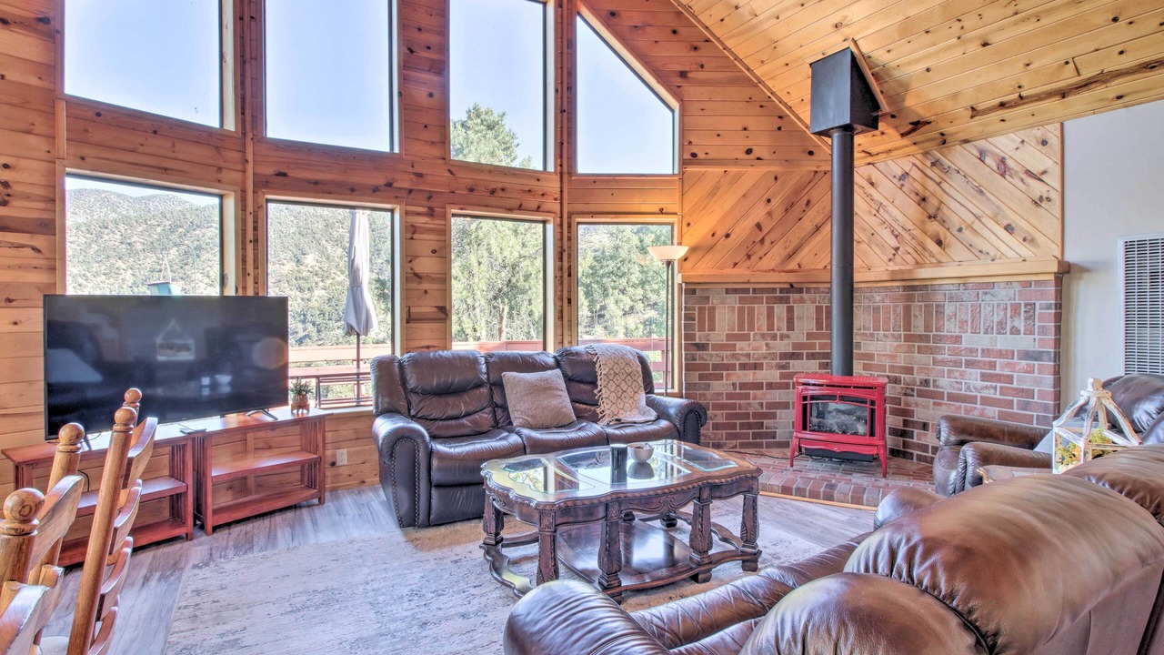 Photo of Bedroom in Pine Mountain Club