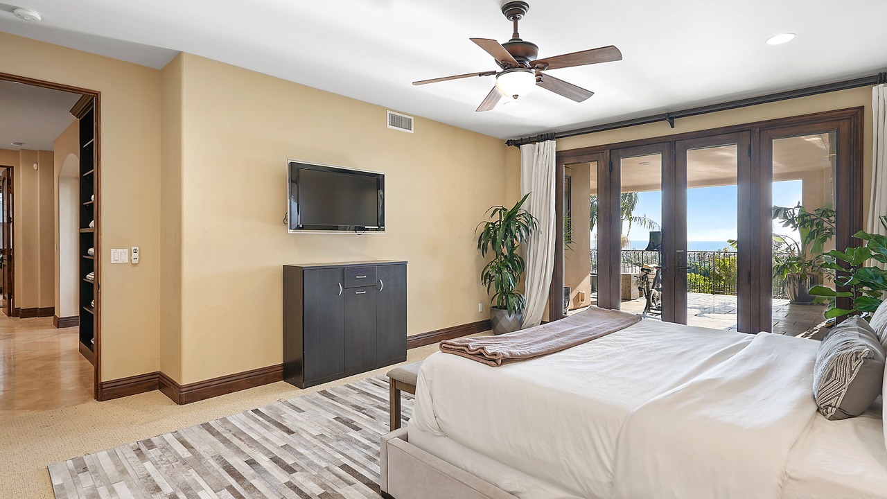 Photo of Bedroom in North Pacific Beach