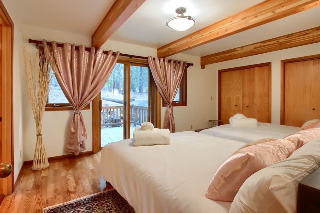 Photo of Bedroom in Yosemite National Park