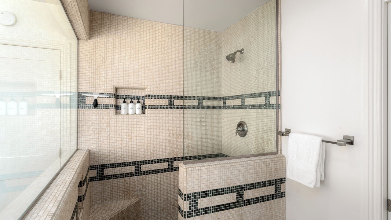 Photo of Bathroom in South Mission Beach