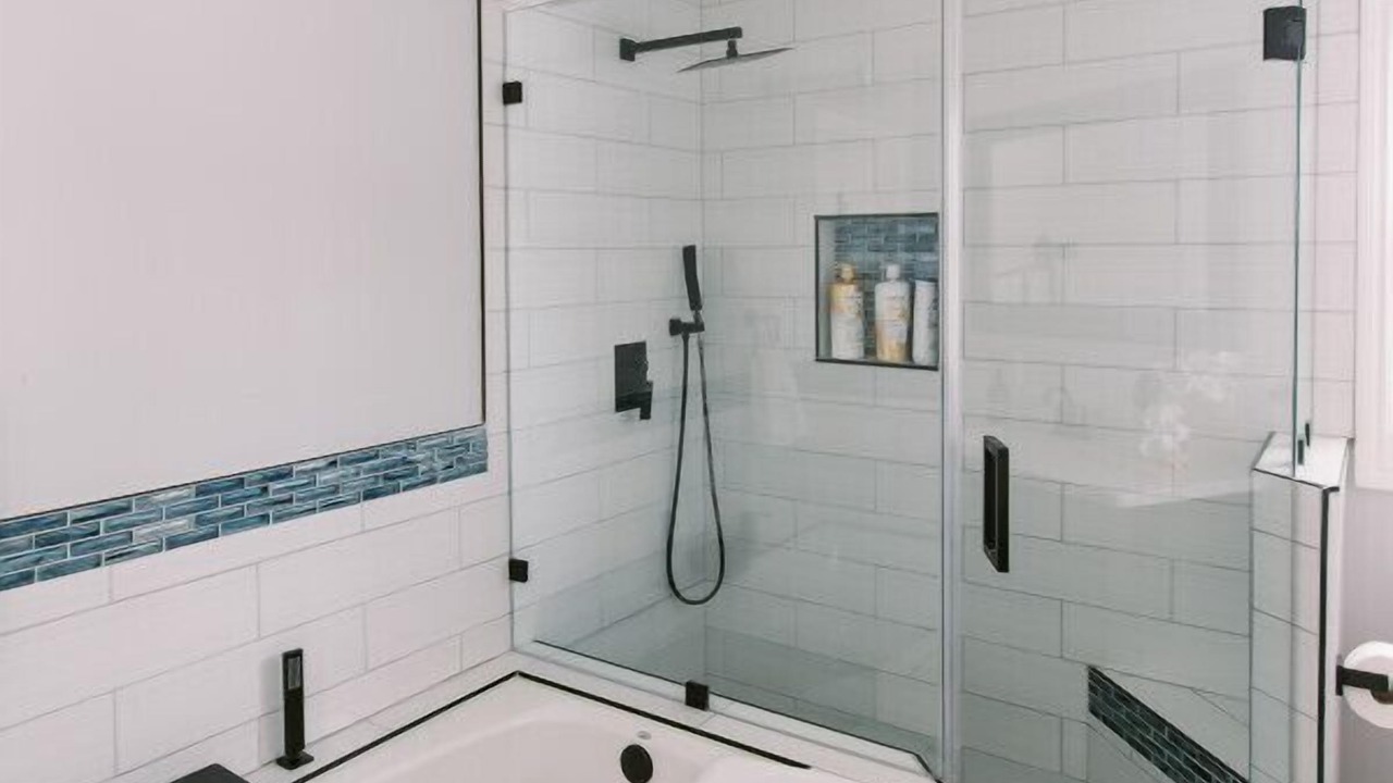Photo of Bathroom in Harbor