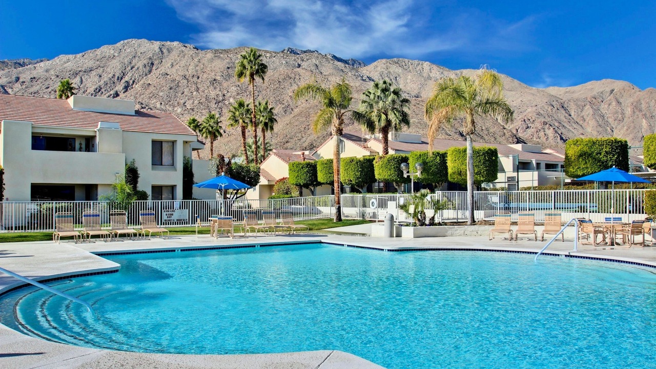 Photo of Others in Downtown Palm Springs