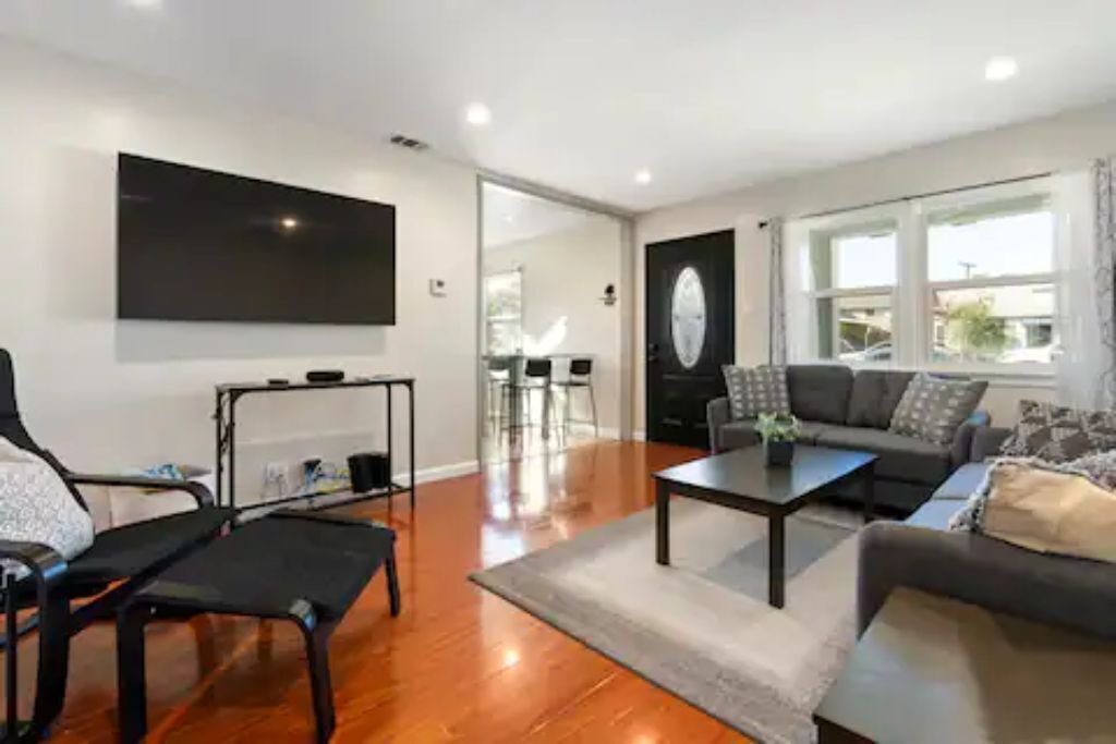 Photo of Livingroom in Northwest Torrance