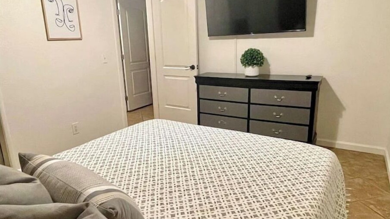 Photo of Bedroom in Lake Elsinore