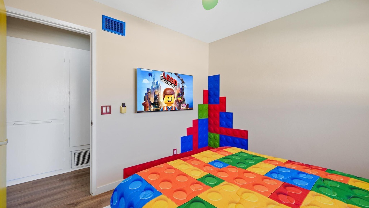 Photo of Bedroom in Anaheim Resort