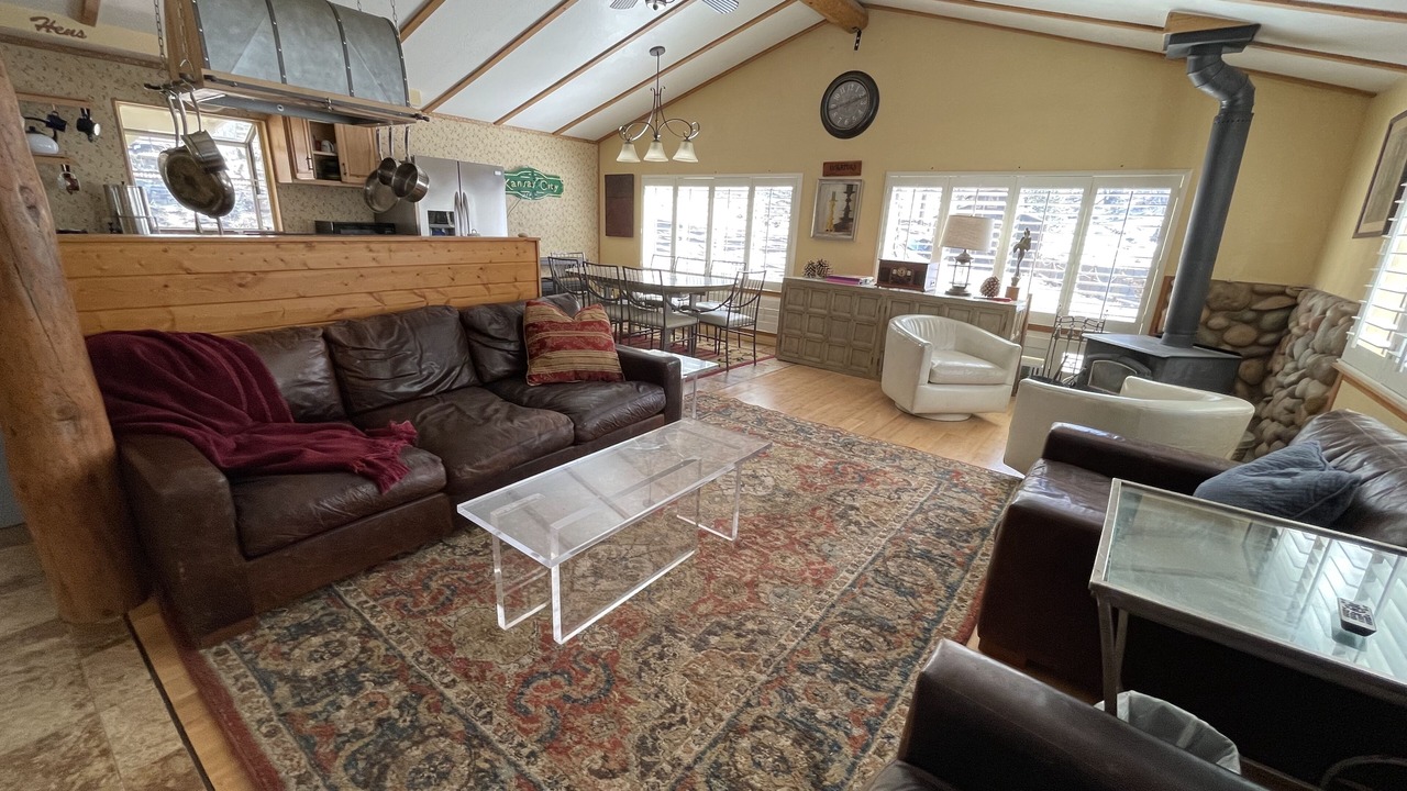 Photo of Livingroom in Tehachapi