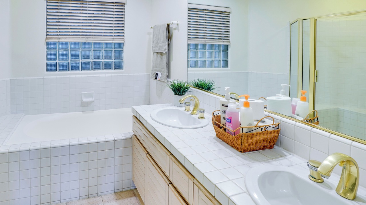 Photo of Bathroom in Airport Area