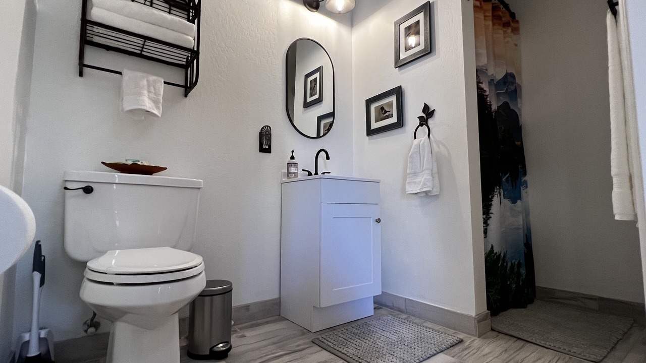 Photo of Bathroom in Groveland