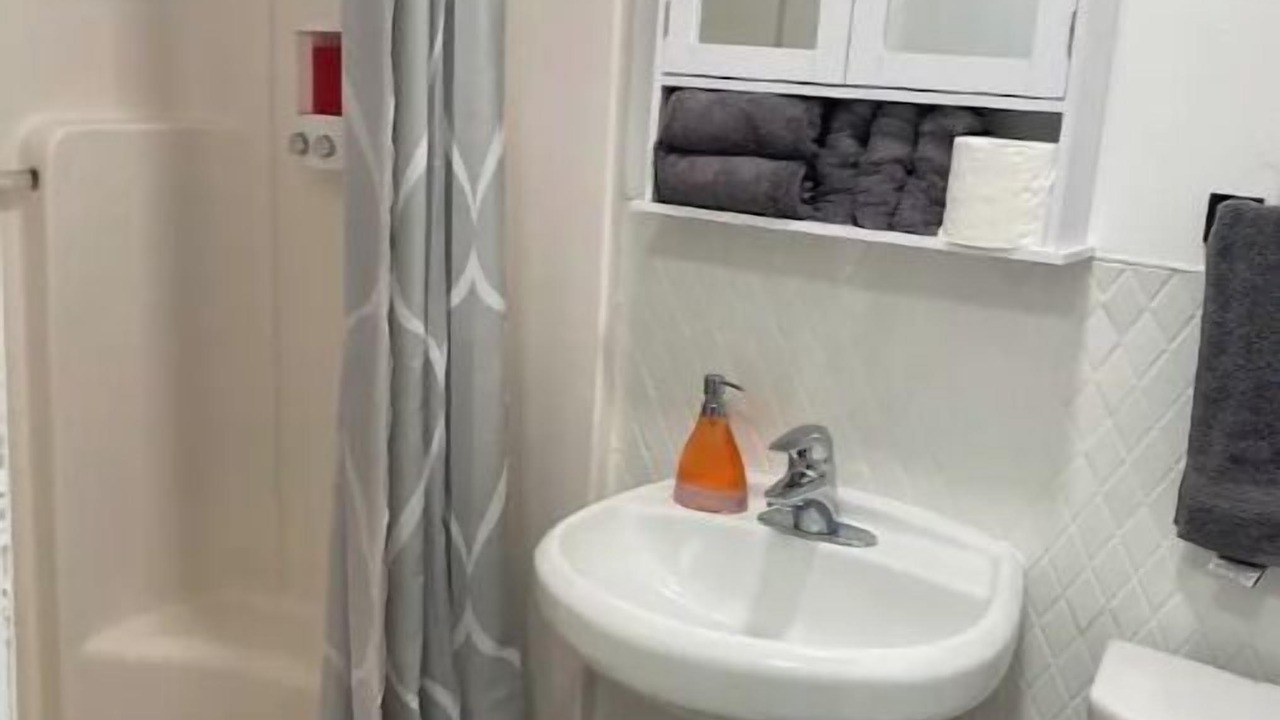 Photo of Bathroom in South Gate