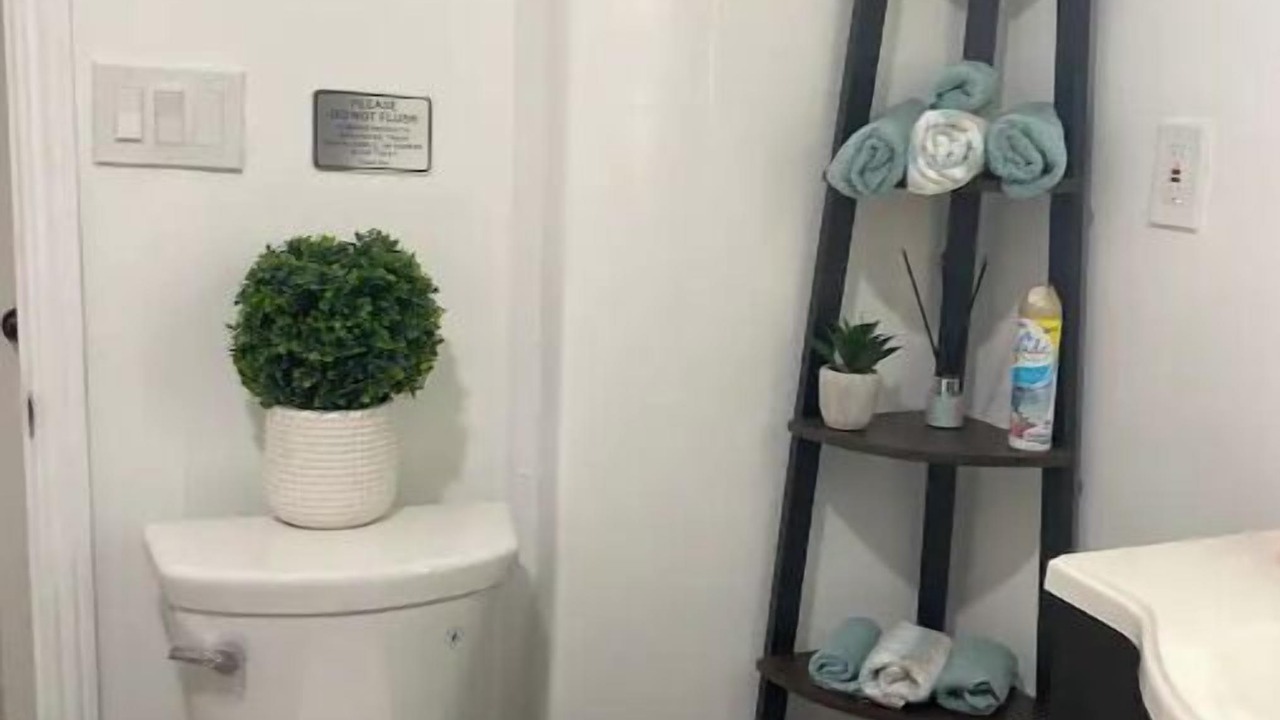 Photo of Bathroom in South Gate