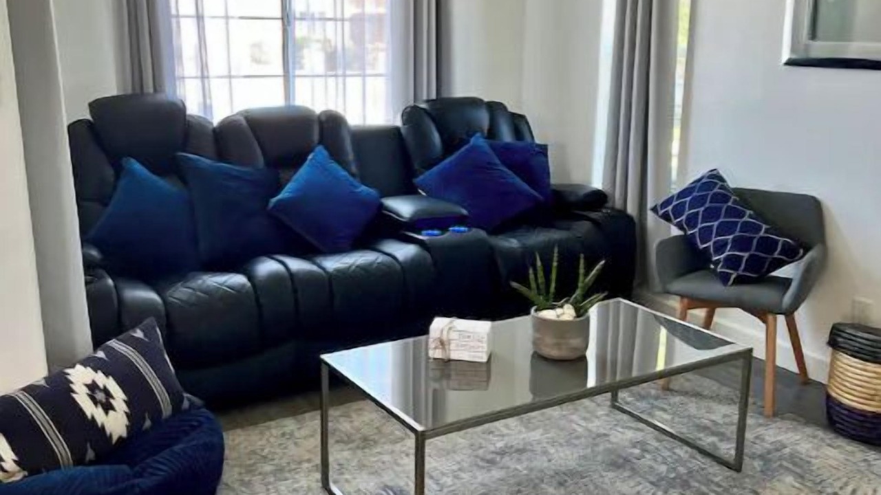Photo of Livingroom in South Gate