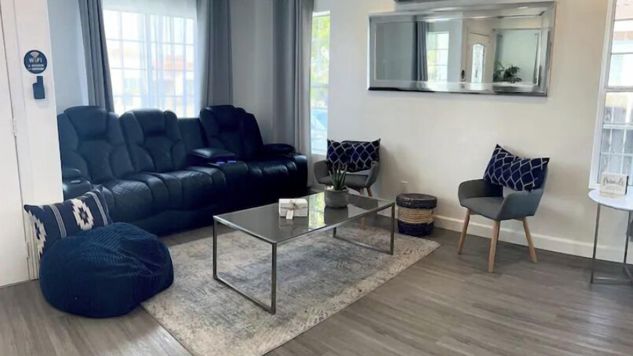 Photo of Livingroom in South Gate